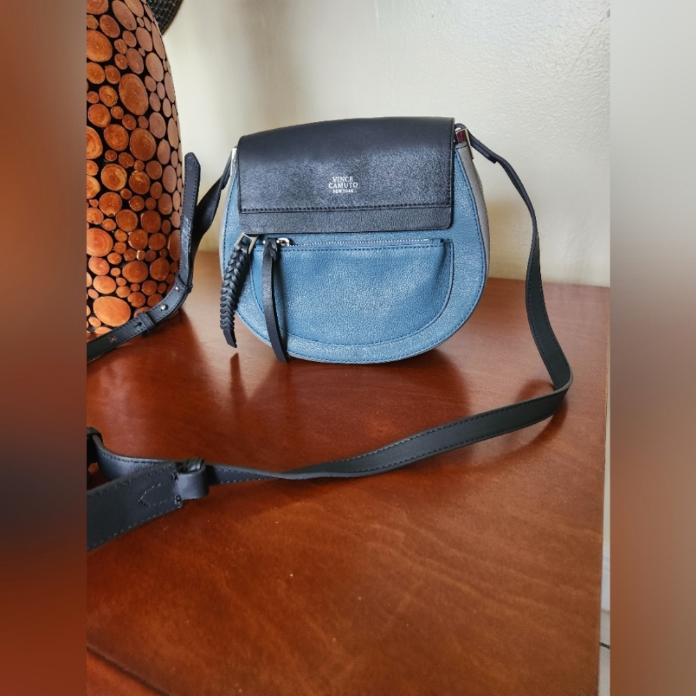 Women's Small Vince Camuto Leather Handbag